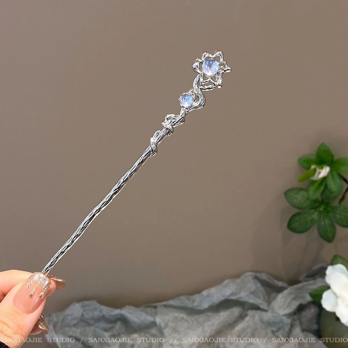 Light Luxury Glitter Hairpin – Elegant Geometric Moonstone Hair Stick for Women - Image 7